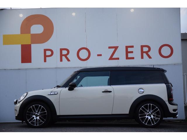 MINI クーパーS クラブマン JCWチューニングキット 黒革シート 整備記録簿 パワーウインドウ Wエアバック パワステ 運転席エアバッグ キーレスキー シートヒーター サイドエアバック フルオートエアコン ETC ABS ナビ(9枚目)