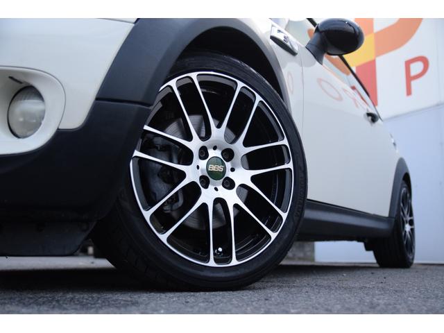 MINI クーパーS クラブマン JCWチューニングキット 黒革シート 整備記録簿 パワーウインドウ Wエアバック パワステ 運転席エアバッグ キーレスキー シートヒーター サイドエアバック フルオートエアコン ETC ABS ナビ(10枚目)