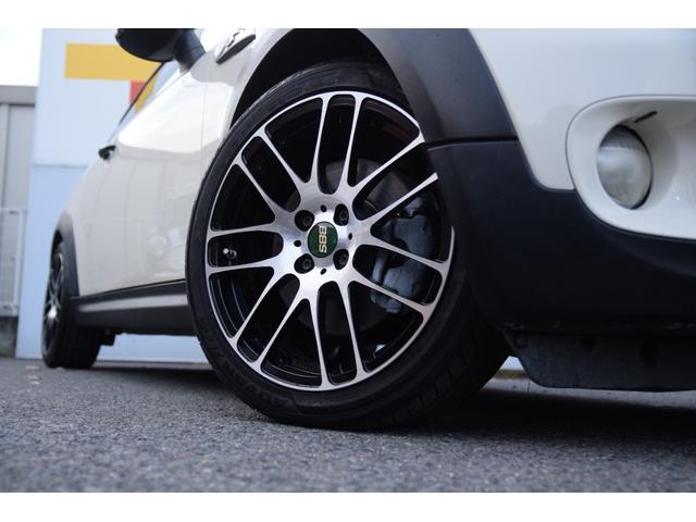 MINI クーパーS クラブマン JCWチューニングキット 黒革シート 整備記録簿 パワーウインドウ Wエアバック パワステ 運転席エアバッグ キーレスキー シートヒーター サイドエアバック フルオートエアコン ETC ABS ナビ(11枚目)