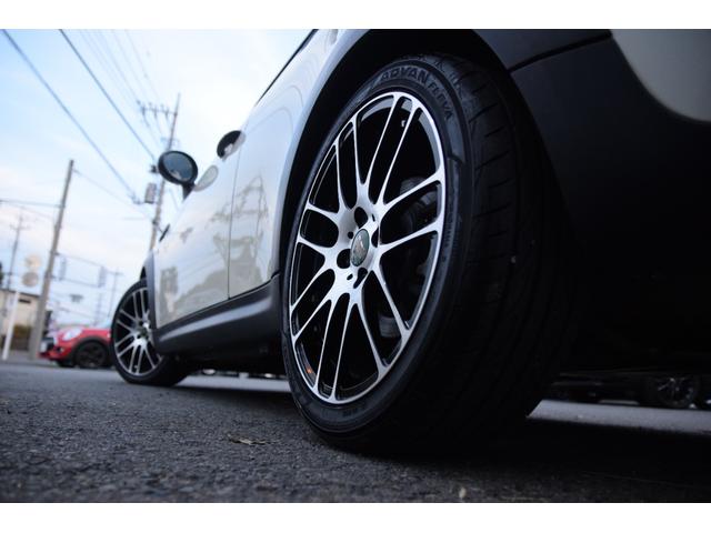 MINI クーパーS クラブマン JCWチューニングキット 黒革シート 整備記録簿 パワーウインドウ Wエアバック パワステ 運転席エアバッグ キーレスキー シートヒーター サイドエアバック フルオートエアコン ETC ABS ナビ(13枚目)