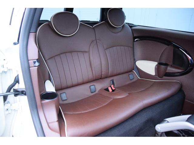 MINI クーパーS クラブマン JCWチューニングキット 黒革シート 整備記録簿 パワーウインドウ Wエアバック パワステ 運転席エアバッグ キーレスキー シートヒーター サイドエアバック フルオートエアコン ETC ABS ナビ(28枚目)