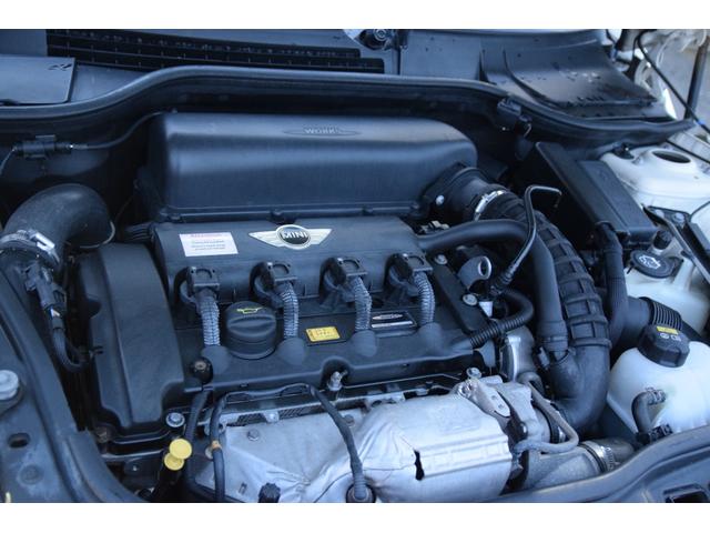 MINI クーパーS クラブマン JCWチューニングキット 黒革シート 整備記録簿 パワーウインドウ Wエアバック パワステ 運転席エアバッグ キーレスキー シートヒーター サイドエアバック フルオートエアコン ETC ABS ナビ(45枚目)