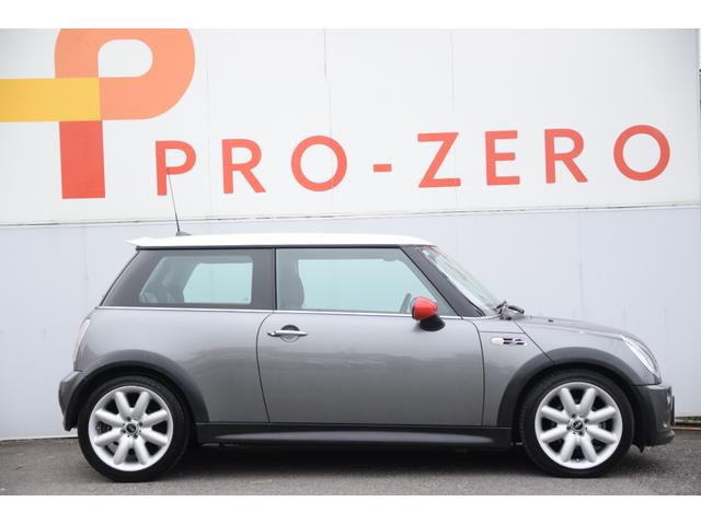 MINI クーパーS 助手席エアバッグ エアバッグ オートエアコン サイドエアバッグ 盗難防止装置 ABS パワーステアリング キーレス スーパーチャージャー ETC 記録簿 パワーウインドウ 1オーナー車(8枚目)