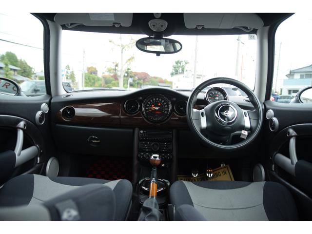 MINI クーパーS 助手席エアバッグ エアバッグ オートエアコン サイドエアバッグ 盗難防止装置 ABS パワーステアリング キーレス スーパーチャージャー ETC 記録簿 パワーウインドウ 1オーナー車(27枚目)