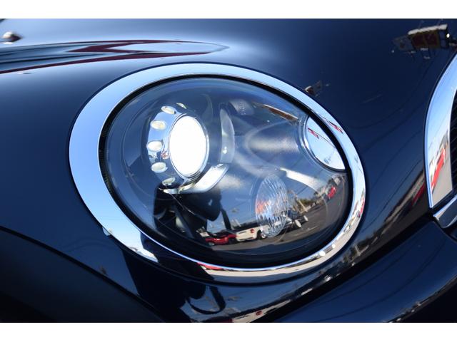 ＭＩＮＩ クーパーＳ　クラブマン　ハンプトン　オートエアコン　オートクルーズ　本革シート　キーレスエントリー　ＡＢＳ　ターボ付　前席シートヒーター　横滑り防止　盗難防止システム　記録簿　パワーウィンドウ　パワーステアリング　電格ミラー（16枚目）