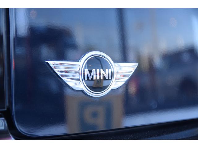 ＭＩＮＩ クーパーＳ　クラブマン　ハンプトン　オートエアコン　オートクルーズ　本革シート　キーレスエントリー　ＡＢＳ　ターボ付　前席シートヒーター　横滑り防止　盗難防止システム　記録簿　パワーウィンドウ　パワーステアリング　電格ミラー（26枚目）