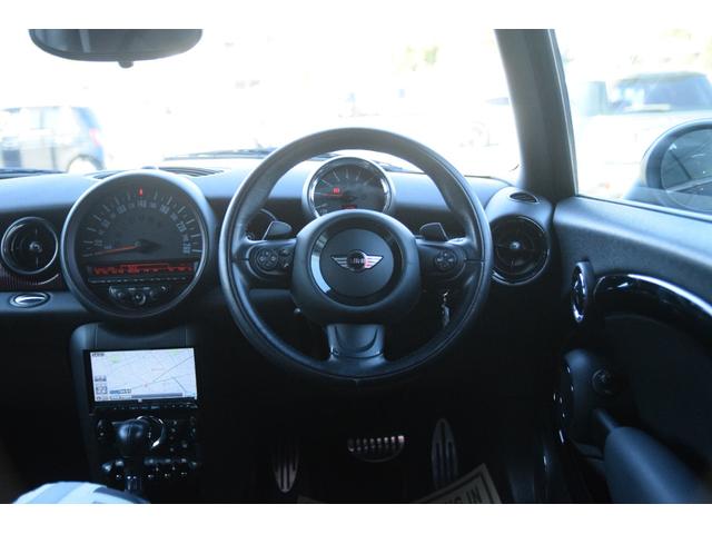 ＭＩＮＩ クーパーＳ　クラブマン　ハンプトン　オートエアコン　オートクルーズ　本革シート　キーレスエントリー　ＡＢＳ　ターボ付　前席シートヒーター　横滑り防止　盗難防止システム　記録簿　パワーウィンドウ　パワーステアリング　電格ミラー（32枚目）