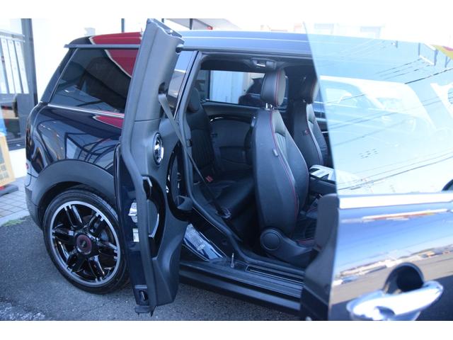 ＭＩＮＩ クーパーＳ　クラブマン　ハンプトン　オートエアコン　オートクルーズ　本革シート　キーレスエントリー　ＡＢＳ　ターボ付　前席シートヒーター　横滑り防止　盗難防止システム　記録簿　パワーウィンドウ　パワーステアリング　電格ミラー（40枚目）