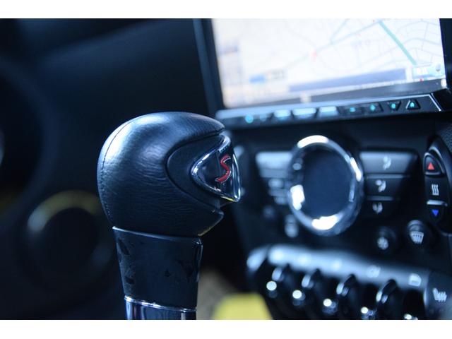 ＭＩＮＩ クーパーＳ　クラブマン　ハンプトン　オートエアコン　オートクルーズ　本革シート　キーレスエントリー　ＡＢＳ　ターボ付　前席シートヒーター　横滑り防止　盗難防止システム　記録簿　パワーウィンドウ　パワーステアリング　電格ミラー（42枚目）