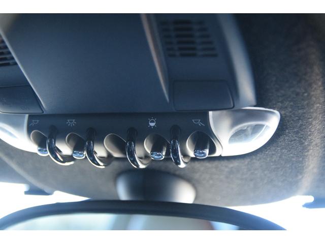 ＭＩＮＩ クーパーＳ　クラブマン　ハンプトン　オートエアコン　オートクルーズ　本革シート　キーレスエントリー　ＡＢＳ　ターボ付　前席シートヒーター　横滑り防止　盗難防止システム　記録簿　パワーウィンドウ　パワーステアリング　電格ミラー（49枚目）