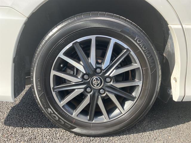 ヴォクシー ＺＳ　煌　Ｗエアバッグ　ＡＢＳ　プライバシーガラス　純正アルミ　純正ナビ　両側パワースライド　アイドリングストップ　ＥＴＣ（9枚目）