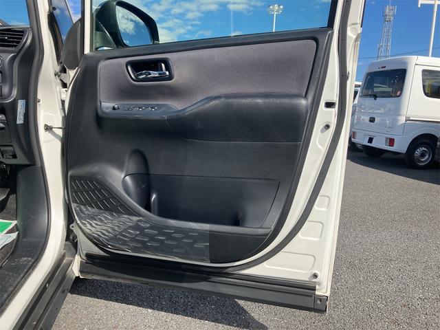 ヴォクシー ＺＳ　煌　Ｗエアバッグ　ＡＢＳ　プライバシーガラス　純正アルミ　純正ナビ　両側パワースライド　アイドリングストップ　ＥＴＣ（15枚目）