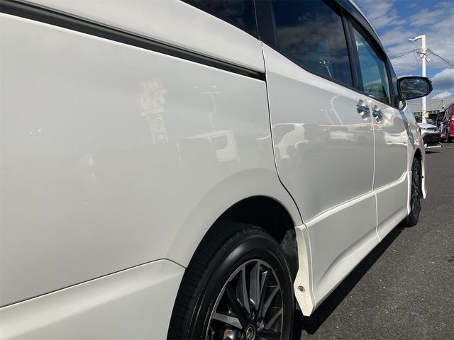 ヴォクシー ＺＳ　煌　Ｗエアバッグ　ＡＢＳ　プライバシーガラス　純正アルミ　純正ナビ　両側パワースライド　アイドリングストップ　ＥＴＣ（31枚目）