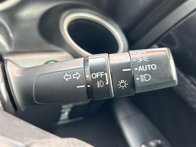Ｎ－ＢＯＸカスタム Ｇ・Ｌパッケージ　バックカメラ　両側スライド・片側電動　ナビ　ＴＶ　オートライト　ＨＩＤ　スマートキー　アイドリングストップ　電動格納ミラー　ベンチシート　ＣＶＴ　盗難防止システム　ＡＢＳ　ＥＳＣ　ＣＤ　ＵＳＢ（10枚目）