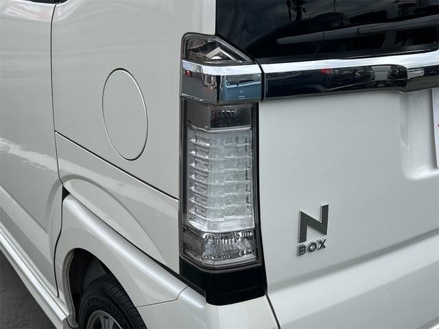 Ｎ－ＢＯＸカスタム Ｇ・Ｌパッケージ　バックカメラ　両側スライド・片側電動　ナビ　ＴＶ　オートライト　ＨＩＤ　スマートキー　アイドリングストップ　電動格納ミラー　ベンチシート　ＣＶＴ　盗難防止システム　ＡＢＳ　ＥＳＣ　ＣＤ　ＵＳＢ（24枚目）