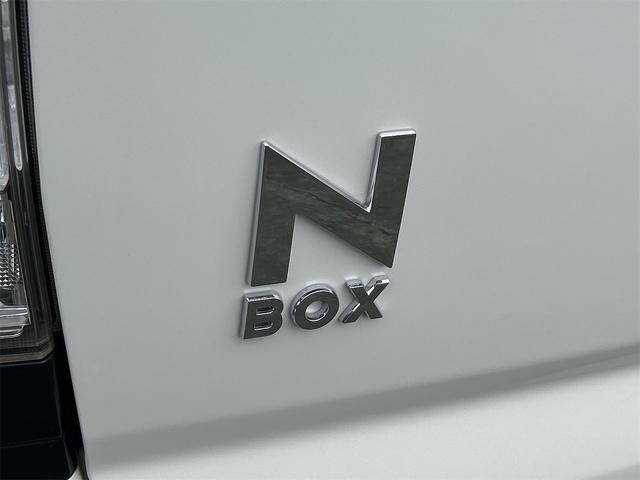 Ｎ－ＢＯＸカスタム Ｇ・Ｌパッケージ　バックカメラ　両側スライド・片側電動　ナビ　ＴＶ　オートライト　ＨＩＤ　スマートキー　アイドリングストップ　電動格納ミラー　ベンチシート　ＣＶＴ　盗難防止システム　ＡＢＳ　ＥＳＣ　ＣＤ　ＵＳＢ（27枚目）