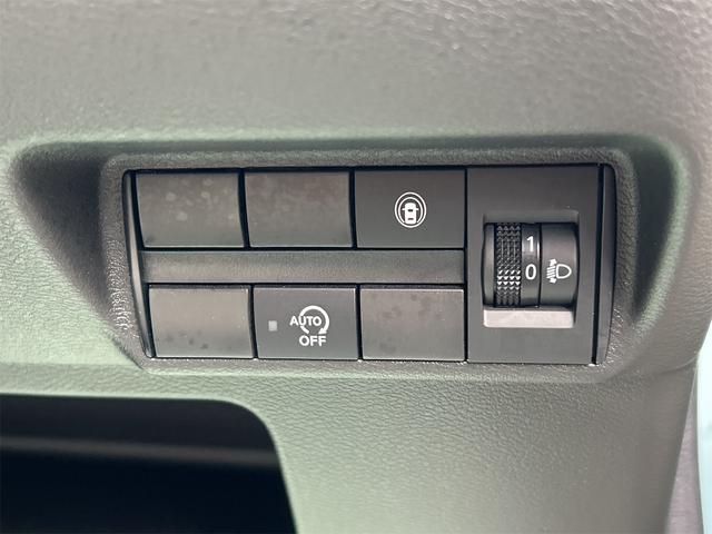 デイズ Ｘ　全周囲カメラ　クリアランスソナー　衝突被害軽減システム　オートライト　スマートキー　アイドリングストップ　電動格納ミラー　ベンチシート　ＣＶＴ　盗難防止システム　ＡＢＳ　ＥＳＣ　ＣＤ　ＵＳＢ（7枚目）