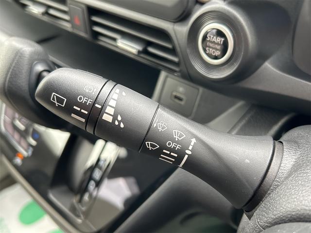 デイズ Ｘ　全周囲カメラ　クリアランスソナー　衝突被害軽減システム　オートライト　スマートキー　アイドリングストップ　電動格納ミラー　ベンチシート　ＣＶＴ　盗難防止システム　ＡＢＳ　ＥＳＣ　ＣＤ　ＵＳＢ（8枚目）