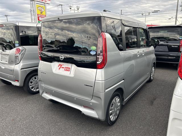 ルークス Ｘ　全周囲カメラ　両側スライド・片側電動　クリアランスソナー　衝突被害軽減システム　オートライト　スマートキー　アイドリングストップ　電動格納ミラー　ベンチシート　ＣＶＴ　盗難防止システム　ＡＢＳ　ＥＳＣ（14枚目）