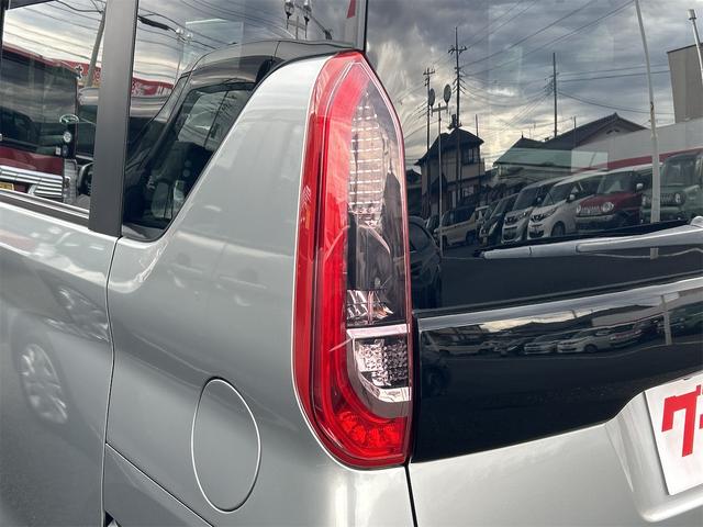 ルークス Ｘ　全周囲カメラ　両側スライド・片側電動　クリアランスソナー　衝突被害軽減システム　オートライト　スマートキー　アイドリングストップ　電動格納ミラー　ベンチシート　ＣＶＴ　盗難防止システム　ＡＢＳ　ＥＳＣ（16枚目）