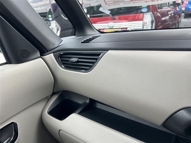 ルークス Ｘ　全周囲カメラ　両側スライド・片側電動　クリアランスソナー　衝突被害軽減システム　オートライト　スマートキー　アイドリングストップ　電動格納ミラー　ベンチシート　ＣＶＴ　盗難防止システム　ＡＢＳ　ＥＳＣ（39枚目）