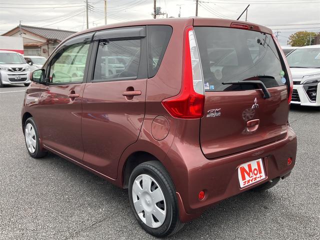 ｅＫワゴン Ｍ　キーレス　社外ナビゲーション　ＣＤプレイヤー　ラジオ　電動格納ミラー　パワーステアリング　パワーウィンドウ　アイドリングストップ　オートエアコン　オートマチック（6枚目）