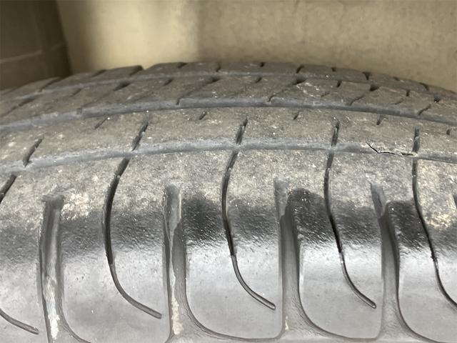 アルト Ｓ　板キー　ＣＤプレイヤー　ラジオ　運転席シートヒーター　アイドリングストップ　ダイヤル式エアコン　オートマチック　パワーステアリング　パワーウィンドウ（8枚目）