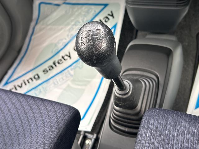 ワゴンＲ ＦＸ　ＥＴＣ　キーレスエントリー　電動格納ミラー　ベンチシート　ＭＴ　盗難防止システム　ＡＢＳ　ＣＤ　アルミホイール　衝突安全ボディ　エアコン　パワーステアリング　パワーウィンドウ　運転席エアバッグ（6枚目）