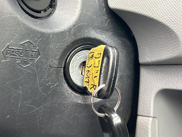 ワゴンＲ ＦＸ　ＥＴＣ　キーレスエントリー　電動格納ミラー　ベンチシート　ＭＴ　盗難防止システム　ＡＢＳ　ＣＤ　アルミホイール　衝突安全ボディ　エアコン　パワーステアリング　パワーウィンドウ　運転席エアバッグ（34枚目）