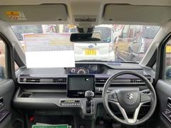 運転者にとっては日々使用することとなる運転席です。運転席が快適だと運転に集中することができますね。 2