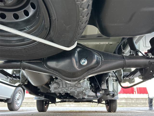 キャリイトラック KCエアコン・パワステ農繁仕様 4WD MT クリアランスソナー キーレスエントリー アイドリングストップ オートライト ESC エアコン パワーステアリング パワーウィンドウ 運転席エアバッグ 助手席エアバッグ(16枚目)