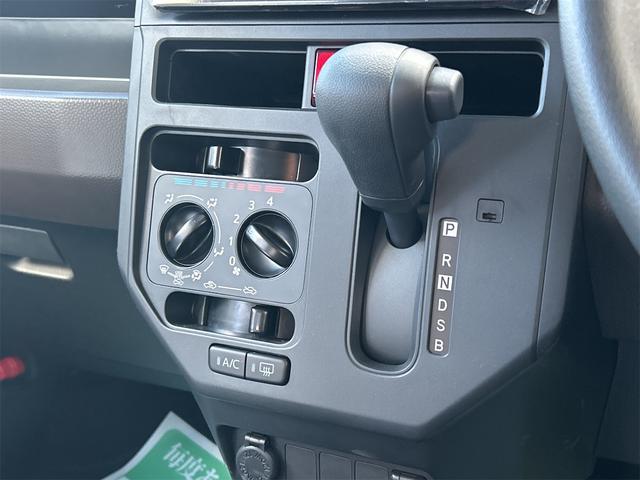 トール Ｘ　バックカメラ　ＴＶ　両側スライド・片側電動　クリアランスソナー　衝突被害軽減システム　オートライト　スマートキー　アイドリングストップ　電動格納ミラー　フルフラット　ウォークスルー　ＣＶＴ（6枚目）