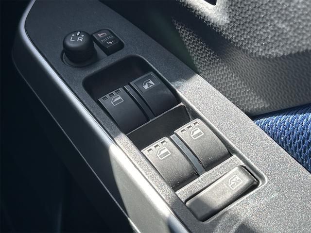 ルーミー カスタムＧ－Ｔ　ドライブレコーダー　ＥＴＣ　バックカメラ　ＴＶ　両側電動スライドドア　クリアランスソナー　オートクルーズコントロール　衝突被害軽減システム　アルミホイール　オートマチックハイビーム　オートライト（11枚目）