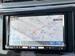 �ʥ��դ���ι�Ԥ�ɥ饤�֤�ڤ����ҤȻ������Ƥ�ƻ�Ǥ��¤����Ȥʤ����������Ȥ��Ƥ���ޤ��� 4