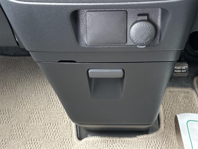 スペーシアカスタム ＧＳ　両側スライドドア　ナビ　ＴＶ　オートライト　ＨＩＤ　スマートキー　アイドリングストップ　電動格納ミラー　ベンチシート　ＣＶＴ　盗難防止システム　ＡＢＳ　ＣＤ　ＵＳＢ　アルミホイール　衝突安全ボディ（40枚目）