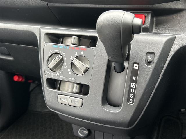 ミライース L SAIII ドライブレコーダー ETC クリアランスソナー 衝突被害軽減システム オートマチックハイビーム キーレスエントリー アイドリングストップ CVT 盗難防止システム ABS ESC CD 衝突安全ボディ(6枚目)