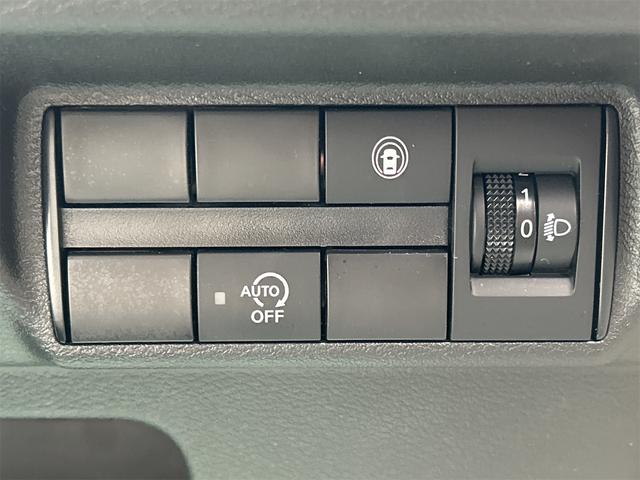 デイズ Ｂ　クリアランスソナー　衝突被害軽減システム　オートライト　キーレスエントリー　アイドリングストップ　電動格納ミラー　ベンチシート　ＣＶＴ　ＡＢＳ　ＣＤ　エアコン　パワーステアリング　パワーウィンドウ（9枚目）