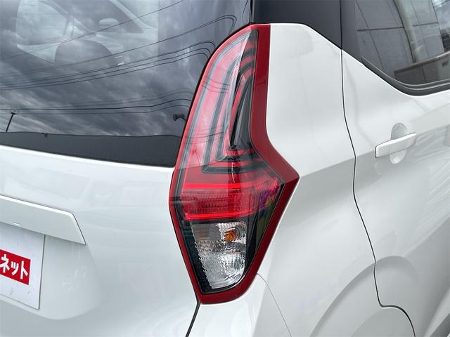 デイズ Ｂ　クリアランスソナー　衝突被害軽減システム　オートライト　キーレスエントリー　アイドリングストップ　電動格納ミラー　ベンチシート　ＣＶＴ　ＡＢＳ　ＣＤ　エアコン　パワーステアリング　パワーウィンドウ（24枚目）