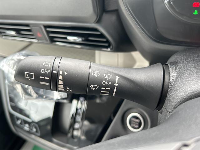 デリカミニ Ｇ　バックカメラ　両側スライド・片側電動　レーンアシスト　衝突被害軽減システム　オートライト　ＬＥＤヘッドランプ　スマートキー　アイドリングストップ　電動格納ミラー　シートヒーター（9枚目）