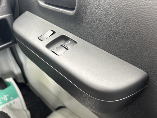 キャリイトラック ＫＣエアコン・パワステ　４ＷＤ　ＭＴ　クリアランスソナー　アイドリングストップ　オートライト　ＥＳＣ　エアコン　パワーステアリング　パワーウィンドウ　運転席エアバッグ　助手席エアバッグ（10枚目）