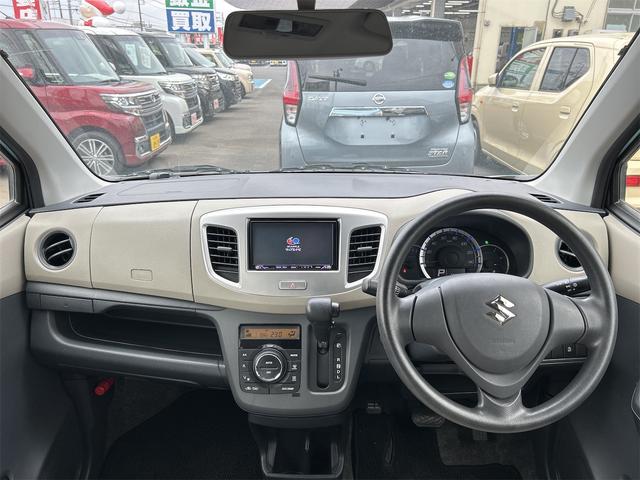 ワゴンＲ ＦＸ　ＴＶ　キーレスエントリー　電動格納ミラー　ＣＶＴ　盗難防止システム　ＡＢＳ　Ｂｌｕｅｔｏｏｔｈ　衝突安全ボディ　エアコン　パワーステアリング　パワーウィンドウ　運転席エアバッグ　助手席エアバッグ（2枚目）