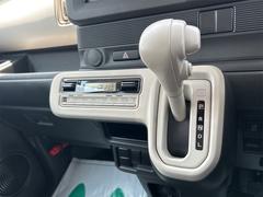 必ず使用するシフトレバー。確りと確認したいですね。 5