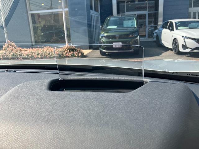 DS3 エスプリ・ド・ヴォヤージュ ブルーHDi 自社試乗車 衝突被害軽減ブレーキ 純正ナビシステム 衝突軽減ブレーキシステム アクティブクルーズコントロール DSマトリクスLEDビジョン エスプリドヴォヤージュ限定車 専用ホワイトグレイ内装(14枚目)