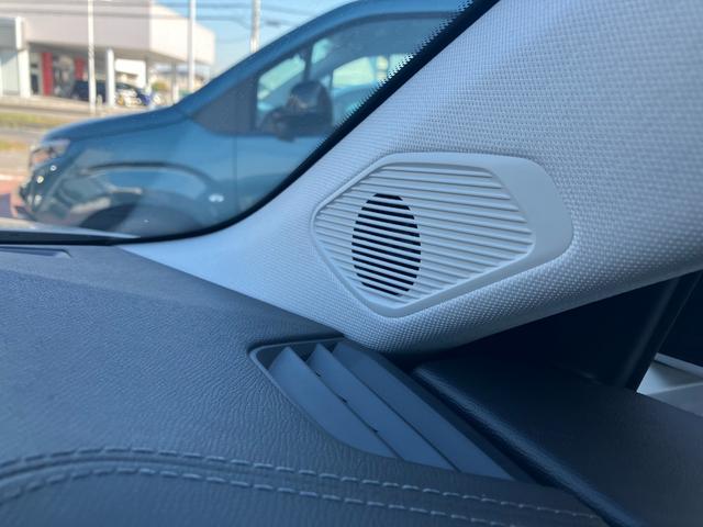 ＤＳ４ リヴォリ　ピュアテック　ワンオーナー　革シート　全方位カメラ　ＬＥＤ　スピーカー８個　ナビ　レーンキープアシスト　ＥＴＣ　クルコン　コーナーセンサー　スマキー　衝突軽減ブレーキ　電動シート　ＵＳＢ　置くだけ充電装備（4枚目）