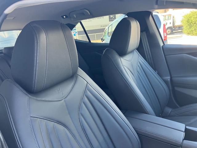 ＤＳ４ リヴォリ　ピュアテック　ワンオーナー　革シート　全方位カメラ　ＬＥＤ　スピーカー８個　ナビ　レーンキープアシスト　ＥＴＣ　クルコン　コーナーセンサー　スマキー　衝突軽減ブレーキ　電動シート　ＵＳＢ　置くだけ充電装備（19枚目）