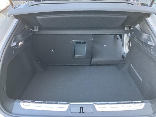 ＤＳ４ リヴォリ　ピュアテック　ワンオーナー　革シート　全方位カメラ　ＬＥＤ　スピーカー８個　ナビ　レーンキープアシスト　ＥＴＣ　クルコン　コーナーセンサー　スマキー　衝突軽減ブレーキ　電動シート　ＵＳＢ　置くだけ充電装備（24枚目）