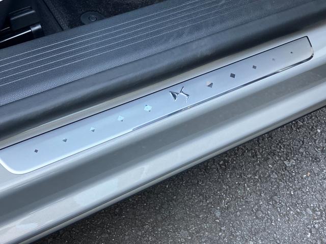 ＤＳ４ リヴォリ　ピュアテック　ワンオーナー　革シート　全方位カメラ　ＬＥＤ　スピーカー８個　ナビ　レーンキープアシスト　ＥＴＣ　クルコン　コーナーセンサー　スマキー　衝突軽減ブレーキ　電動シート　ＵＳＢ　置くだけ充電装備（29枚目）