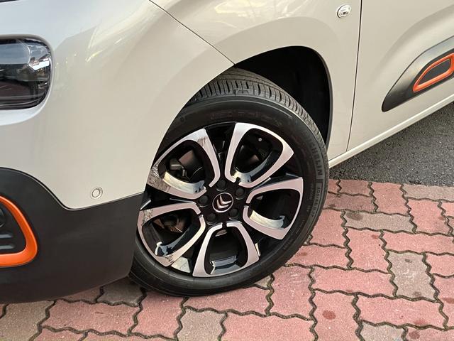 ベルランゴ シャイン XTR パック ワンオーナー XTR限定車 バックモニター 衝突軽減ブレーキ ドライブレコーダー アイドリングストップ オートエアコン サイドカメラ ルーフレール オートライト ETC オートハイビーム スマキー(3枚目)