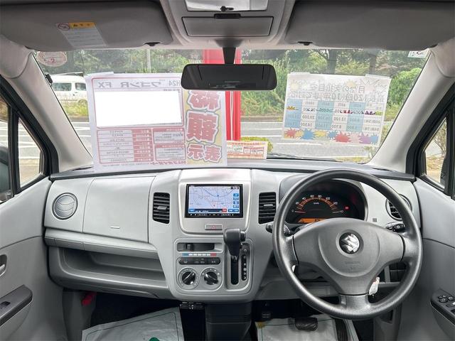 ワゴンＲ ＦＸ　ＥＴＣ　ナビ　ＴＶ　電動格納ミラー　ベンチシート　ＡＴ　盗難防止システム　ＡＢＳ　ＣＤ　ＤＶＤ再生　ＵＳＢ　衝突安全ボディ　エアコン　パワーステアリング　パワーウィンドウ（2枚目）