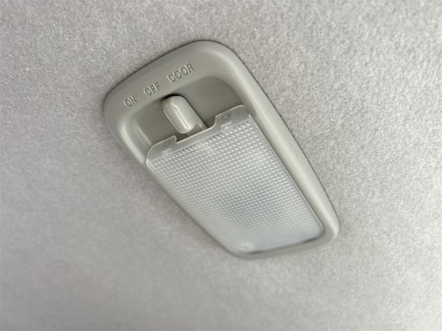 ミラココア ココアプラスＸ　ナビ　ＴＶ　スマートキー　アイドリングストップ　電動格納ミラー　ベンチシート　ＣＶＴ　盗難防止システム　ＡＢＳ　ＣＤ　ＵＳＢ　ルーフレール　アルミホイール　衝突安全ボディ　エアコン　パワーステアリング（45枚目）